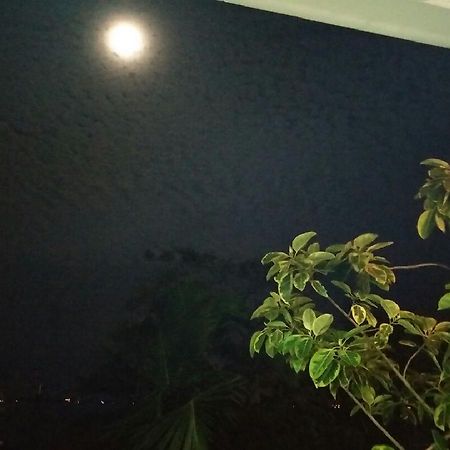 Negombo Holiday Home ภายนอก รูปภาพ
