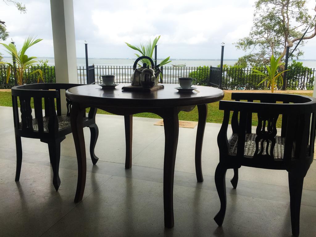 Negombo Holiday Home ภายนอก รูปภาพ