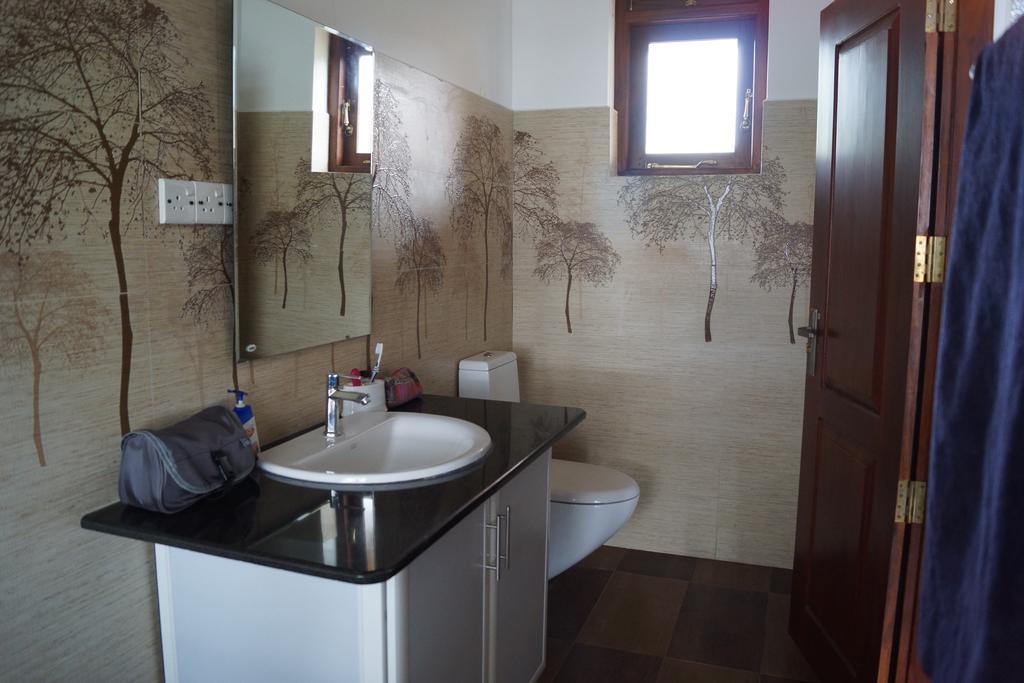 Negombo Holiday Home ภายนอก รูปภาพ