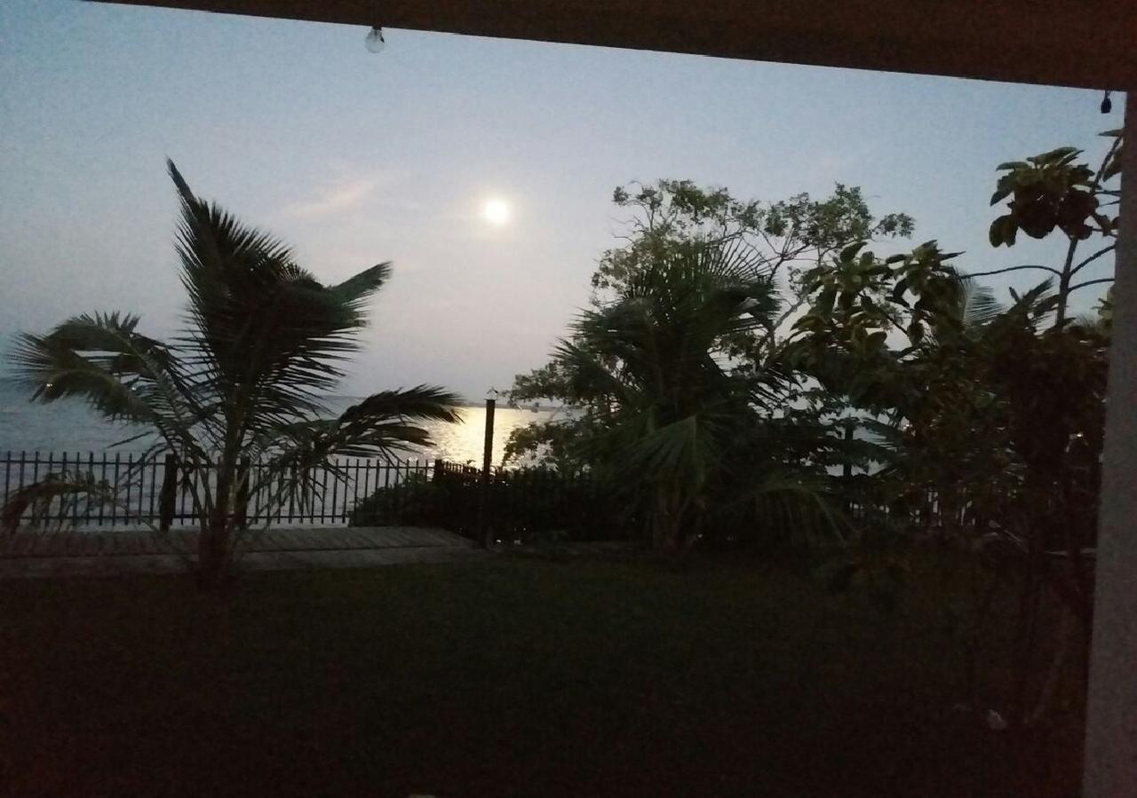 Negombo Holiday Home ภายนอก รูปภาพ