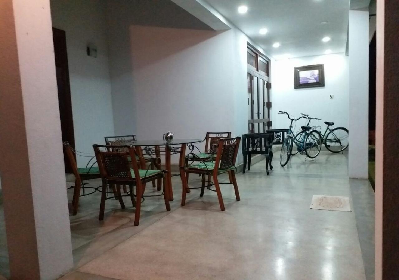 Negombo Holiday Home ภายนอก รูปภาพ