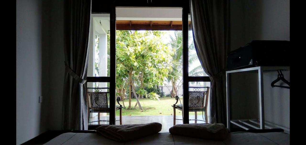 Negombo Holiday Home ภายนอก รูปภาพ