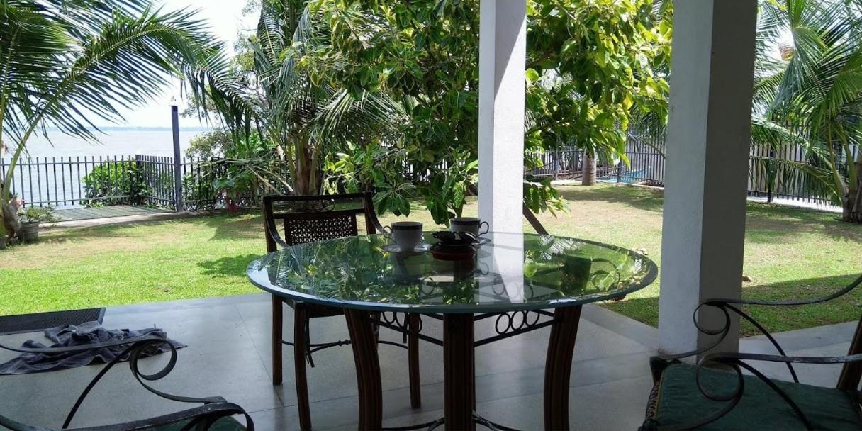 Negombo Holiday Home ภายนอก รูปภาพ