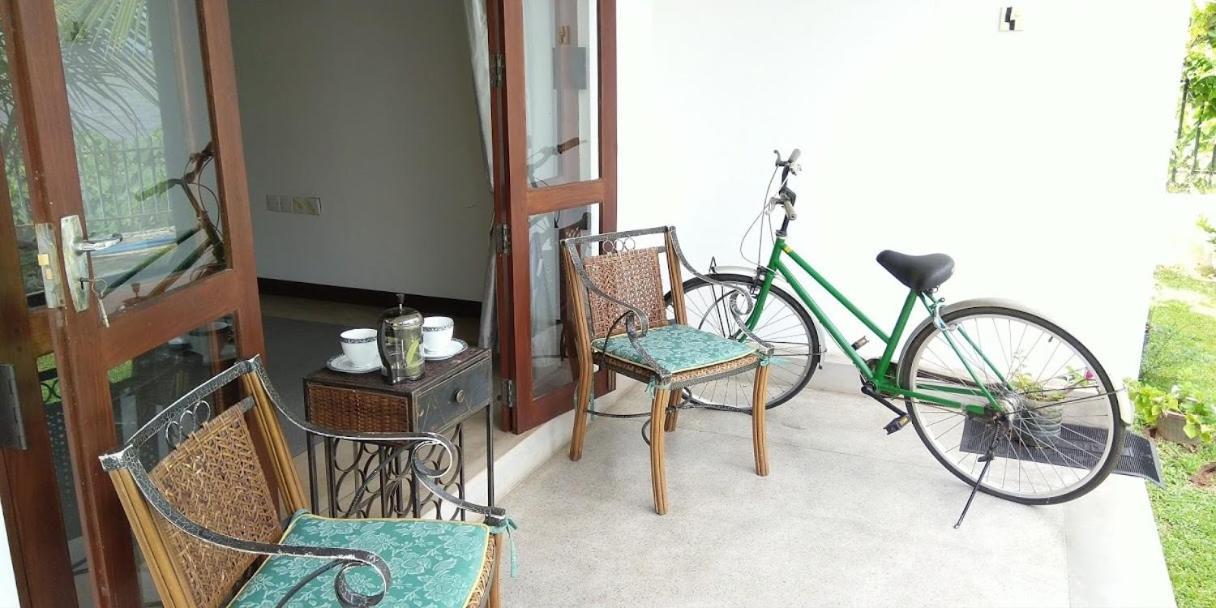 Negombo Holiday Home ภายนอก รูปภาพ