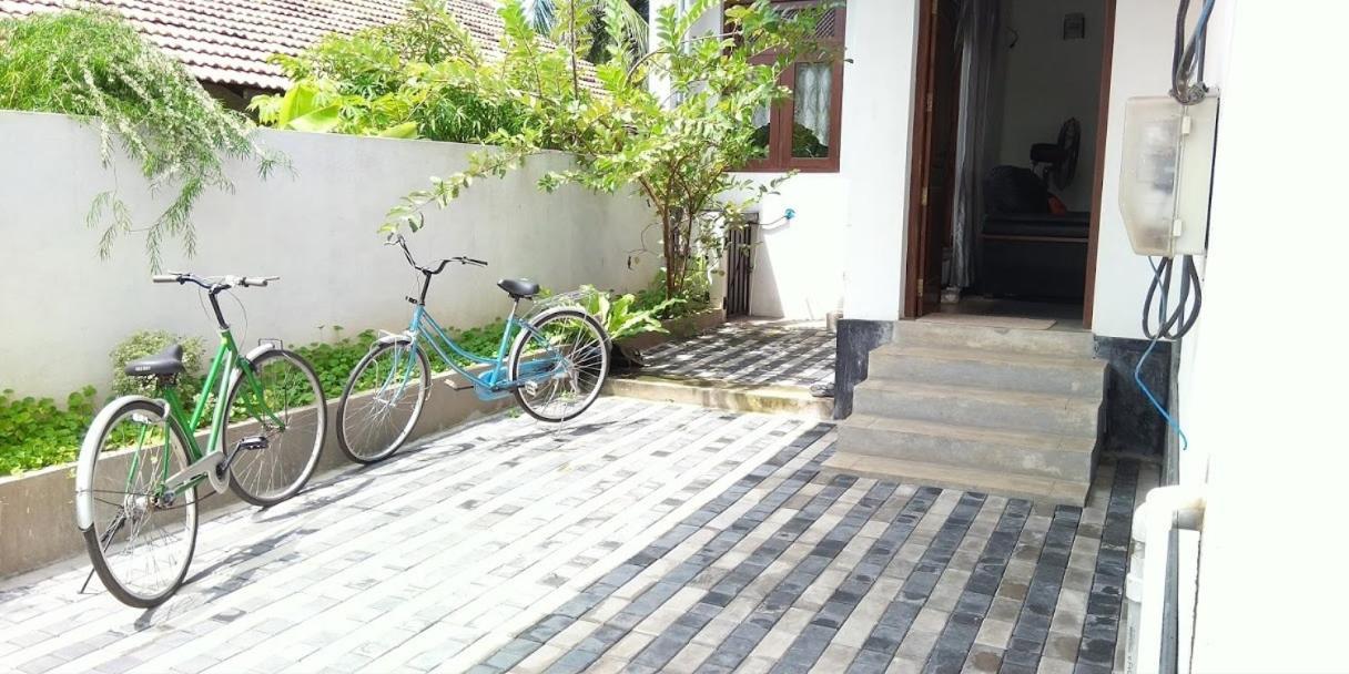 Negombo Holiday Home ภายนอก รูปภาพ