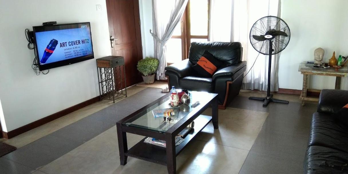 Negombo Holiday Home ภายนอก รูปภาพ