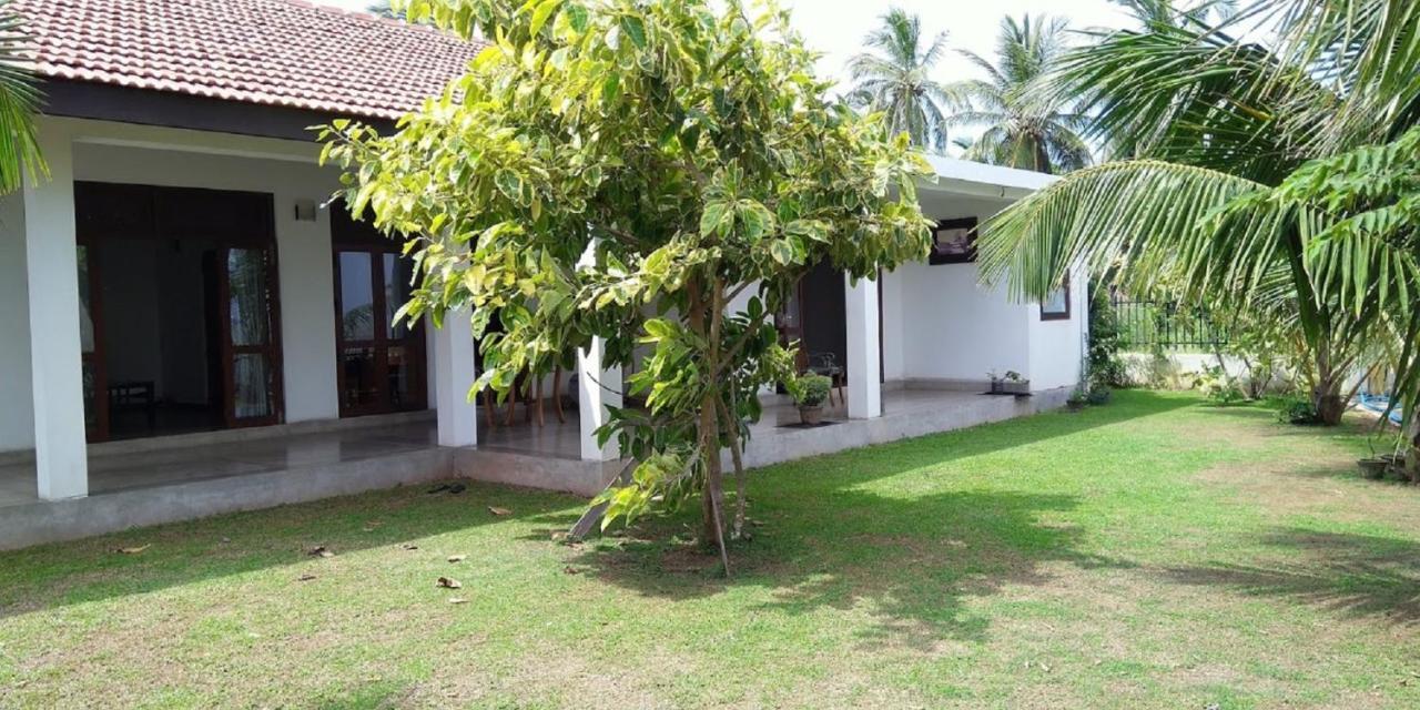 Negombo Holiday Home ภายนอก รูปภาพ